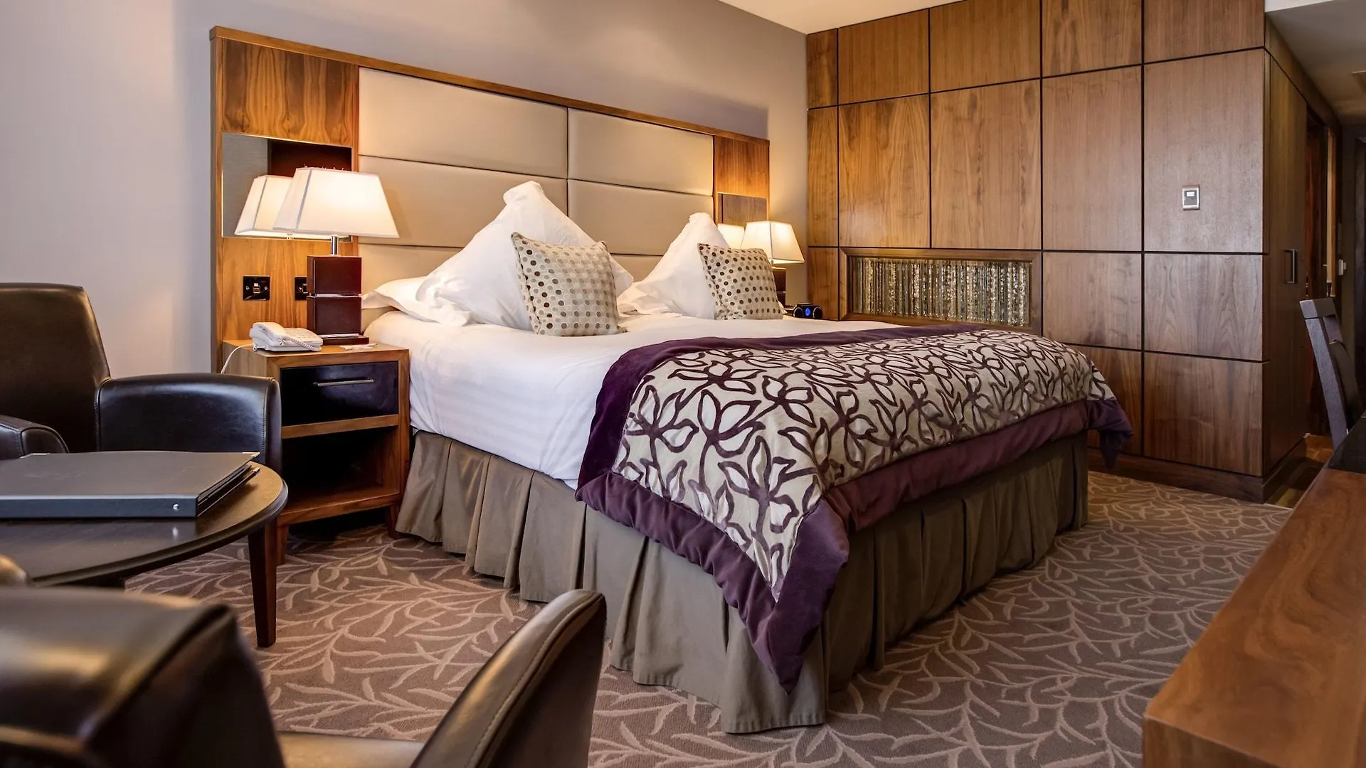 Europa Hotel Belfast 4*,