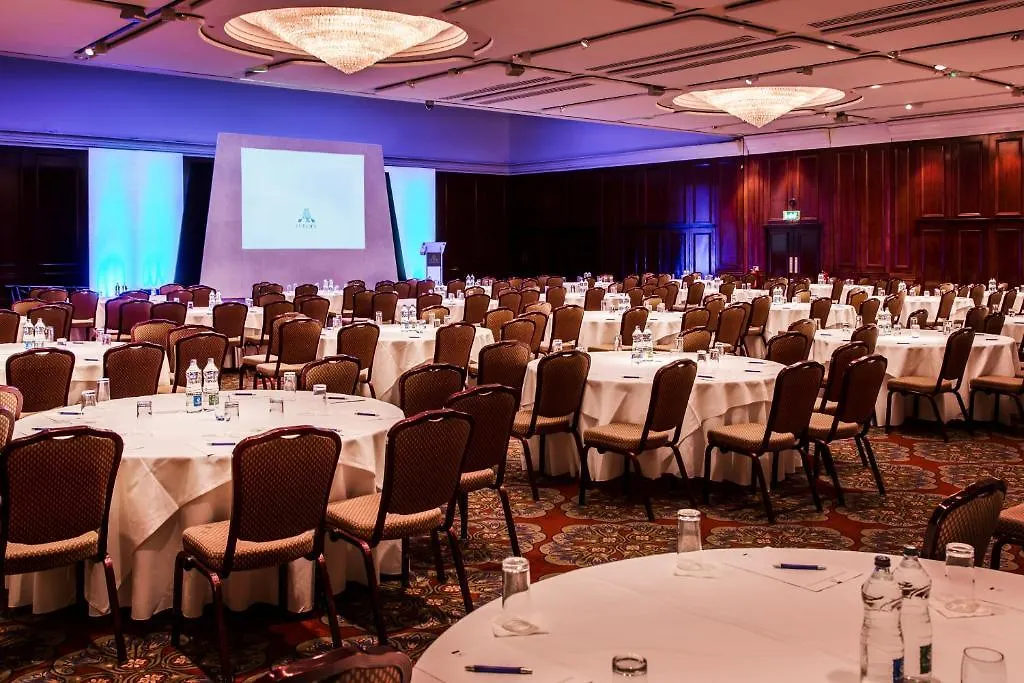 Europa Hotel Belfast 4*,