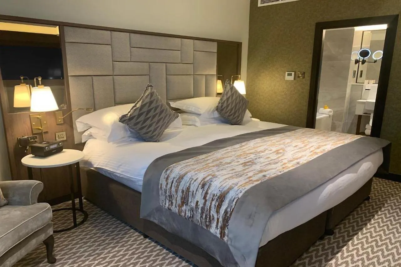Europa Hotel Belfast 4*,