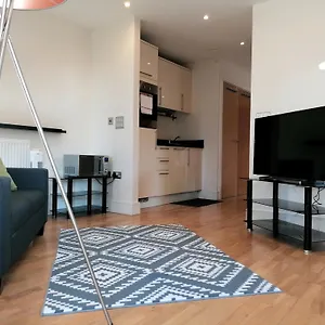 Апартаменты Canary Wharf Serviced