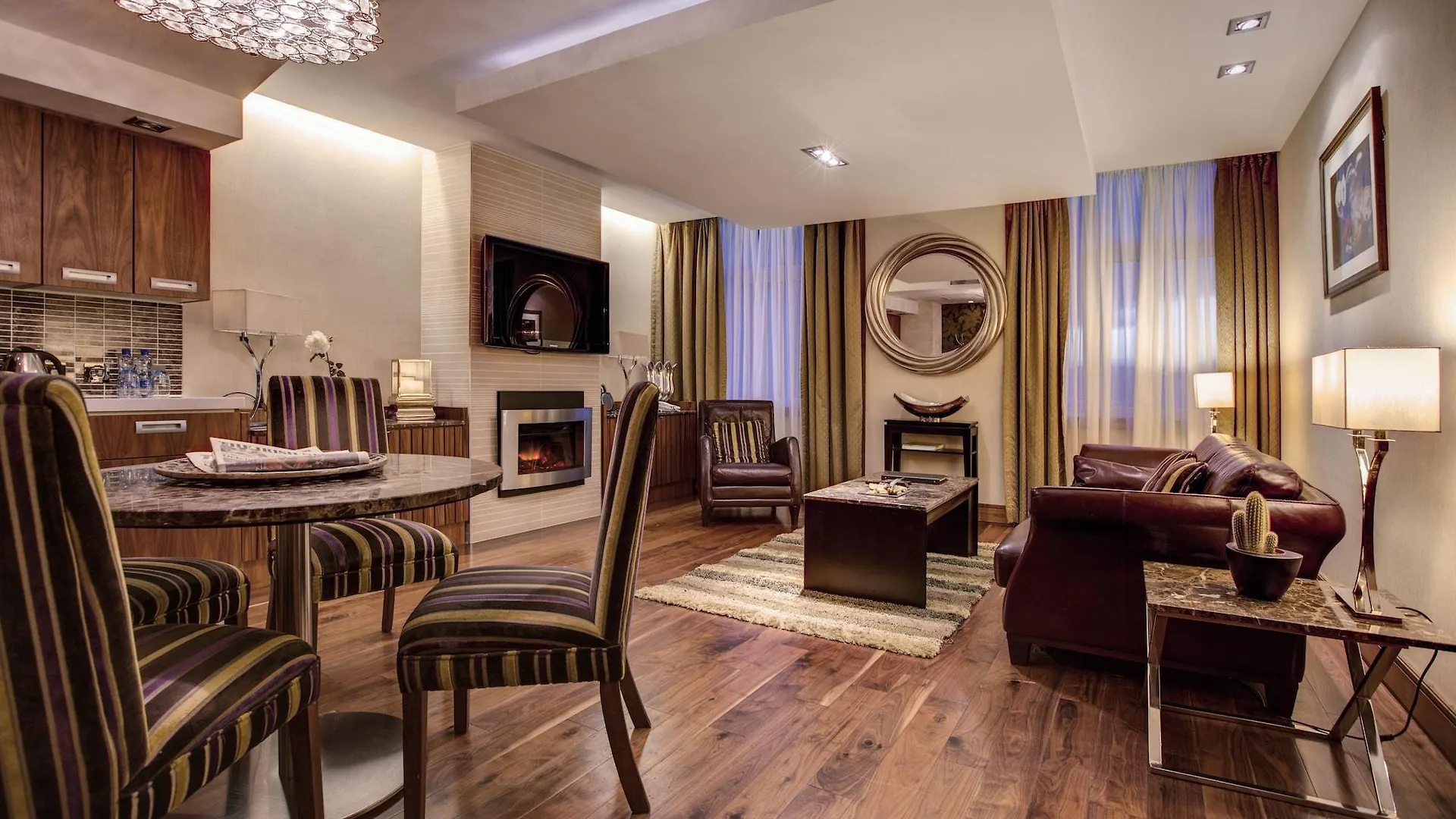 Europa Hotel Belfast 4*,